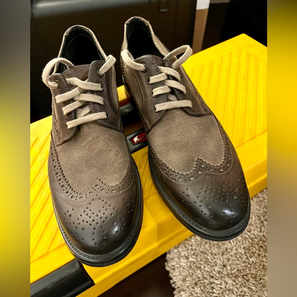 Johnston & Murphy leather and suede upper
